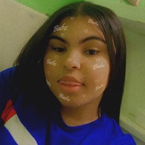 Meet your Posher, Leonela